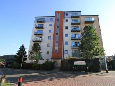 1 Bedroom Flat For Sale In Queen Mary Avenue, South Woodford