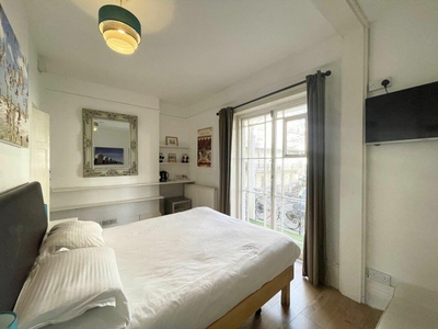1 bedroom flat for rent in Russell Square - P2043S10, BN1