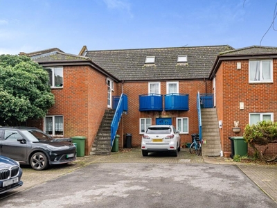2 Bed Flat/Apartment For Sale in Abingdon, Oxforshire, OX14 - 5279325