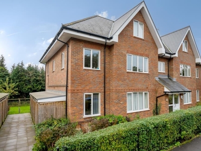 2 Bed Flat/Apartment To Rent in High Wycombe, Buckinghamshire, HP12 - 532