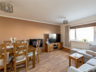 2 bed upper flat for sale in Liberton