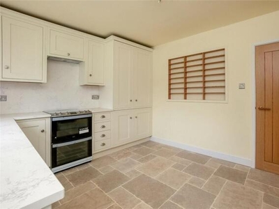 2 Bedroom Bungalow For Sale In Banbury, Oxfordshire