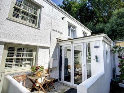2 Bedroom End Of Terrace House For Sale In Padstow, Cornwall