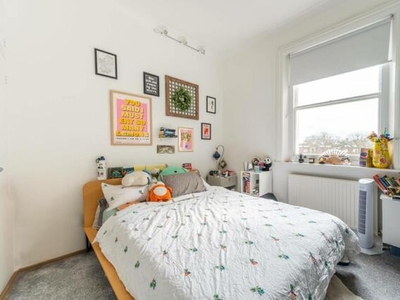 2 Bedroom Flat For Rent In Holland Park, London