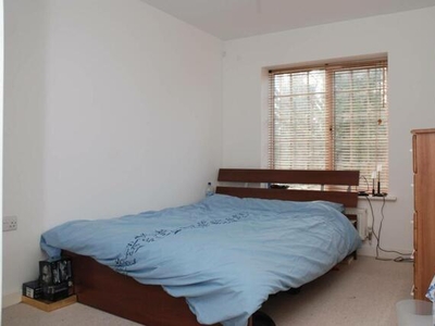 2 Bedroom Flat For Rent In Wimbledon, Mitcham