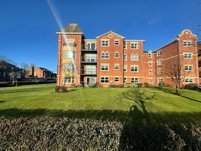 2 Bedroom Ground Floor Flat For Sale In Southport