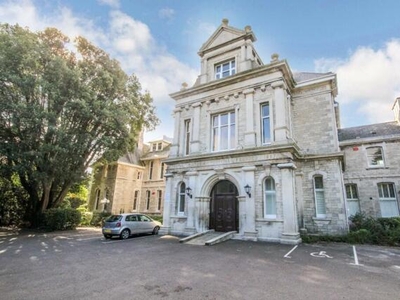 2 Bedroom Penthouse For Sale In Bournemouth, Dorset