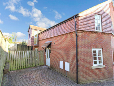 2 Bedroom Semi-detached House For Rent In Marlborough