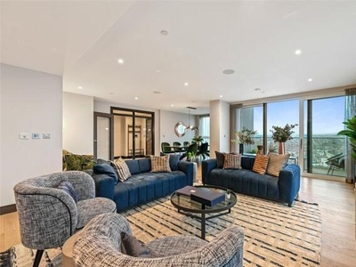 3 Bedroom Apartment For Rent In 17 Glenthorne Road, London