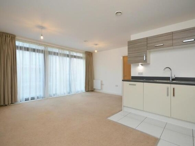 3 Bedroom Apartment For Rent In Bristol