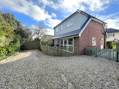 3 Bedroom Chalet For Sale In Poole