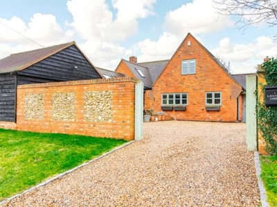 3 Bedroom Detached House For Sale In Chinnor, Oxfordshire