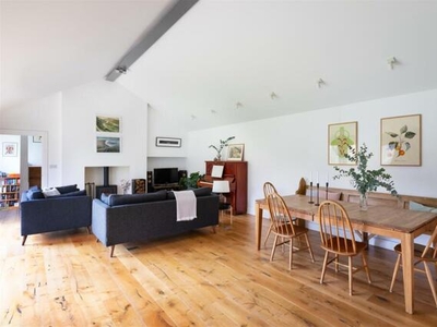 3 Bedroom Detached House For Sale In Old Isleworth, London