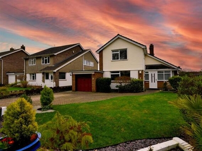 3 Bedroom Detached House For Sale In Worthing