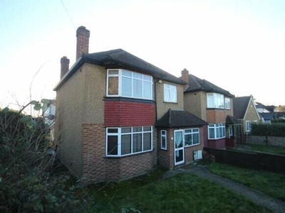 3 Bedroom Detached House For Sale In Yiewsley, West Drayton