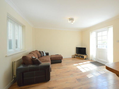 3 Bedroom End Of Terrace House For Rent In Rotherhithe