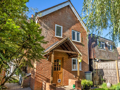 3 Bedroom End Of Terrace House For Sale In Bordon, Hampshire