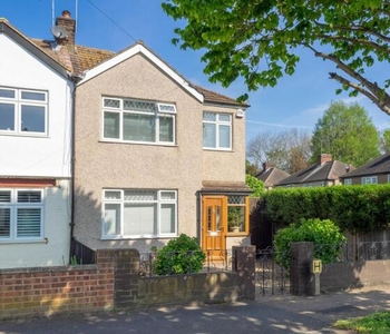 3 Bedroom End Of Terrace House For Sale In Carshalton