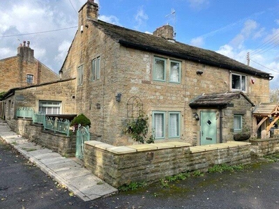 3 Bedroom Semi-detached House For Sale In Burnley, Lancashire
