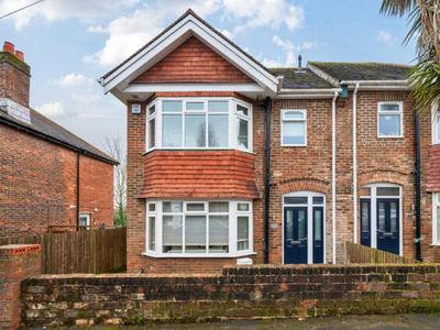 3 Bedroom Semi-detached House For Sale In Highfield, Southampton