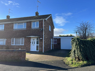 3 Bedroom Semi-detached House For Sale In Northway, Tewkesbury