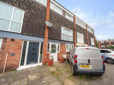 3 Bedroom Terraced House For Sale In Maidenhead