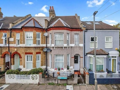 3 Bedroom Terraced House For Sale In Tooting, London