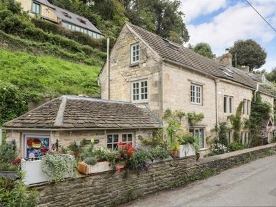 4 Bedroom Cottage For Sale In Chalford, Stroud