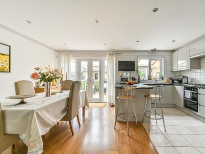 4 Bedroom Detached House For Sale In Balham, London