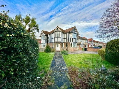4 Bedroom Detached House For Sale In Eastbourne, East Sussex