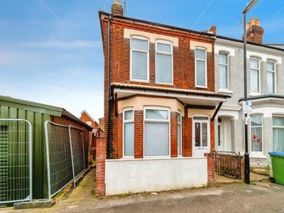 4 Bedroom End Of Terrace House For Sale In Southampton, Hampshire