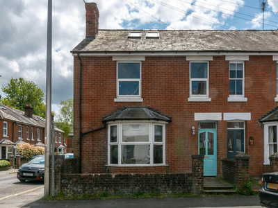 4 Bedroom End Of Terrace House For Sale In Winchester