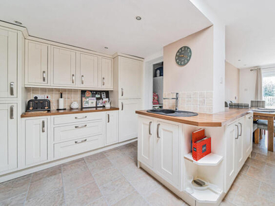 4 Bedroom End Of Terrace House For Sale In Wroughton, Wiltshire