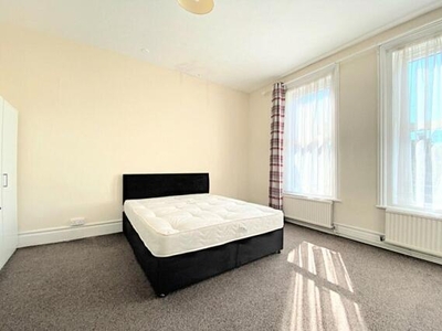 4 Bedroom Maisonette For Rent In Portsmouth, Hampshire