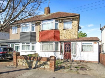 4 Bedroom Semi-detached House For Sale In Abbey Wood