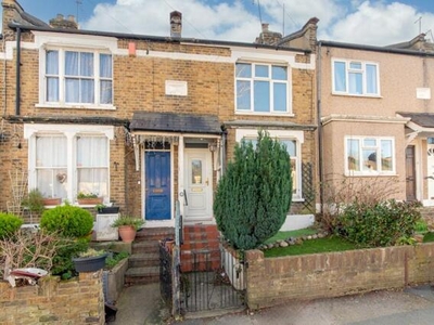 4 Bedroom Terraced House For Sale In Finchley, London
