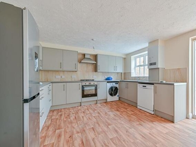5 Bedroom Detached House For Rent In Tooting Bec, London