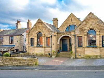 5 Bedroom Detached House For Sale In Churwell, Leeds