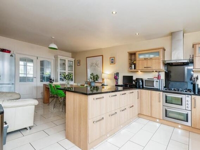5 Bedroom Detached House For Sale In Honley, Holmfirth