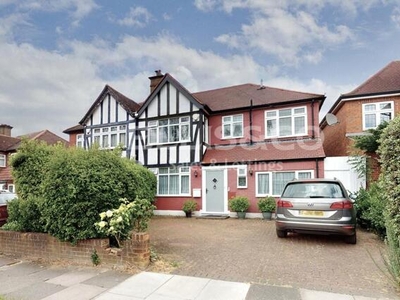 5 Bedroom Semi-detached House For Sale In Kenton, Harrow