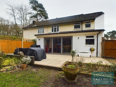 5 Bedroom Semi-detached House For Sale In Tadley, Hampshire