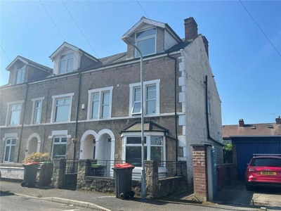 5 Bedroom Town House For Sale In Sutton-in-ashfield, Nottinghamshire