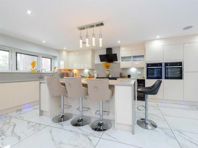 6 Bedroom Detached House For Sale In Hampshire