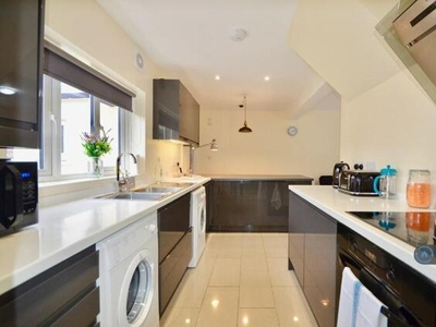 6 Bedroom Terraced House For Rent In Brighton