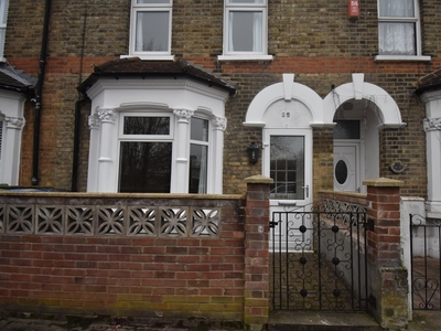 Terraced House to rent - St. Johns Terrace, London, SE18