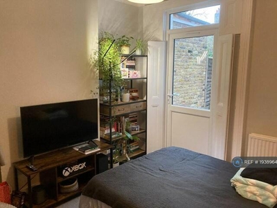 1 Bedroom Apartment Londres Great London