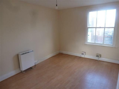 1 Bedroom Shared Living/roommate Brierley Hill West Midlands