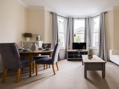 2 bedrooms apartment for rent in Earls Court, London