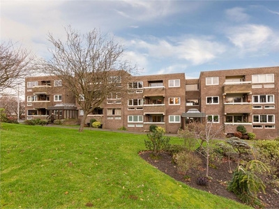 3 bed second floor flat for sale in Ravelston