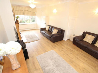 4 Bedroom End Of Terrace House For Sale In Sidcup, Kent